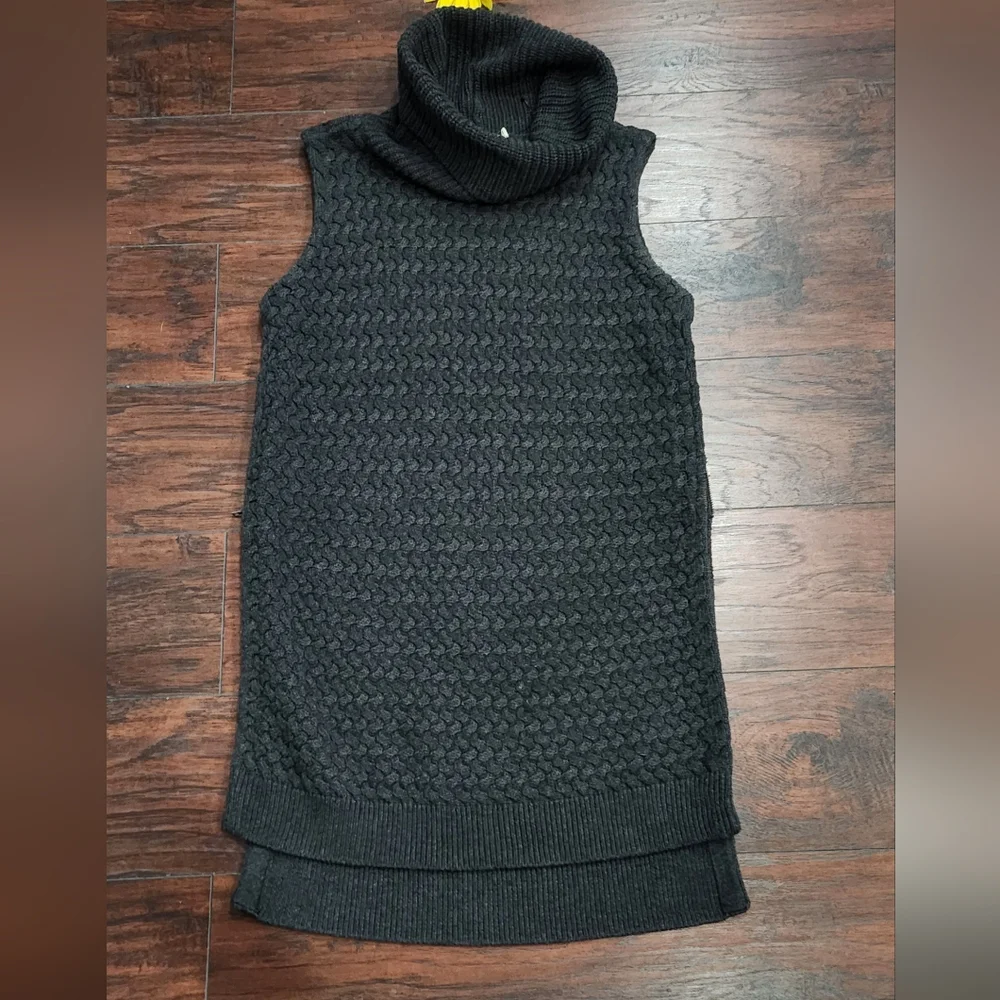 Bailey 44 Women's Stanton Sleeveless Turtleneck Sweater